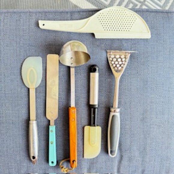 🍴 Mixed Brand Kitchen Utensil Lot – Rubbermaid, Robinson, Foley, More - Picture 3 of 16